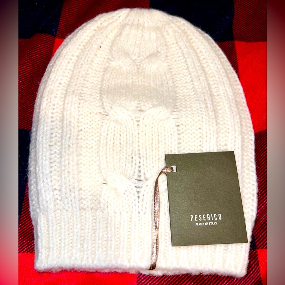 NWT PESERICO LUXURY BEANIE